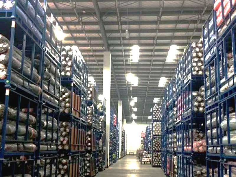 How Do Stacking Racks Solve Warehousing Problems?
